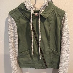 Women’s zip up jacket with hood